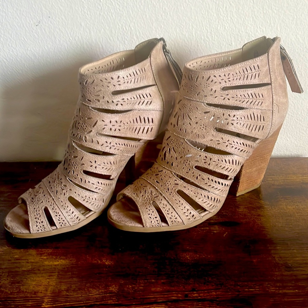 Tan Sandel Booties